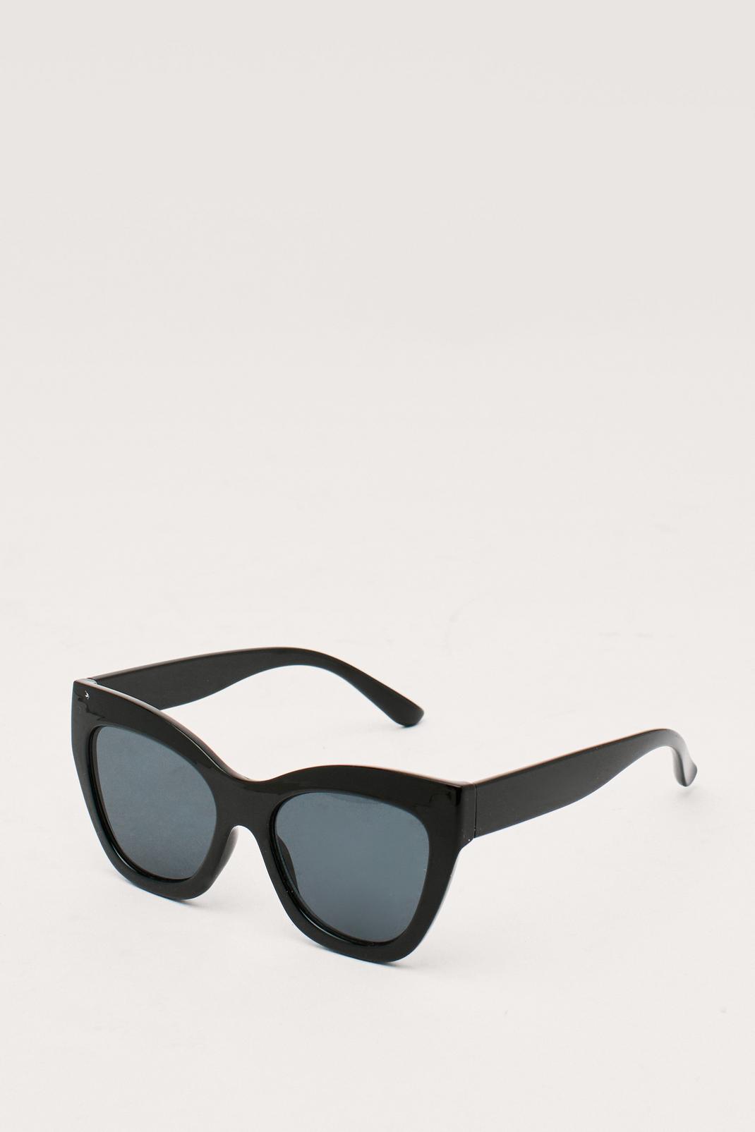 Oversized Cat Eye Sunglasses