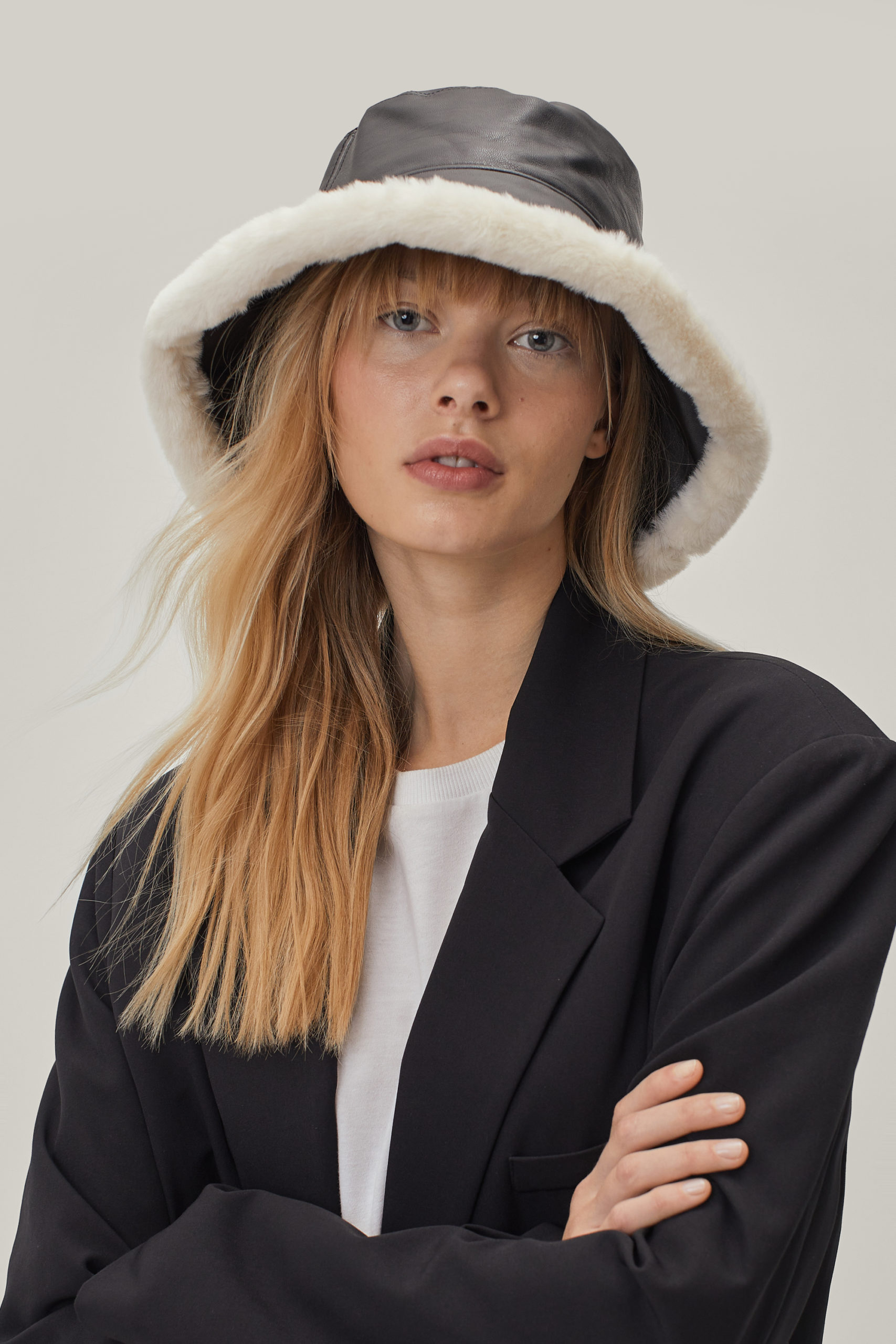 Faux Fur Trim Bucket Hat