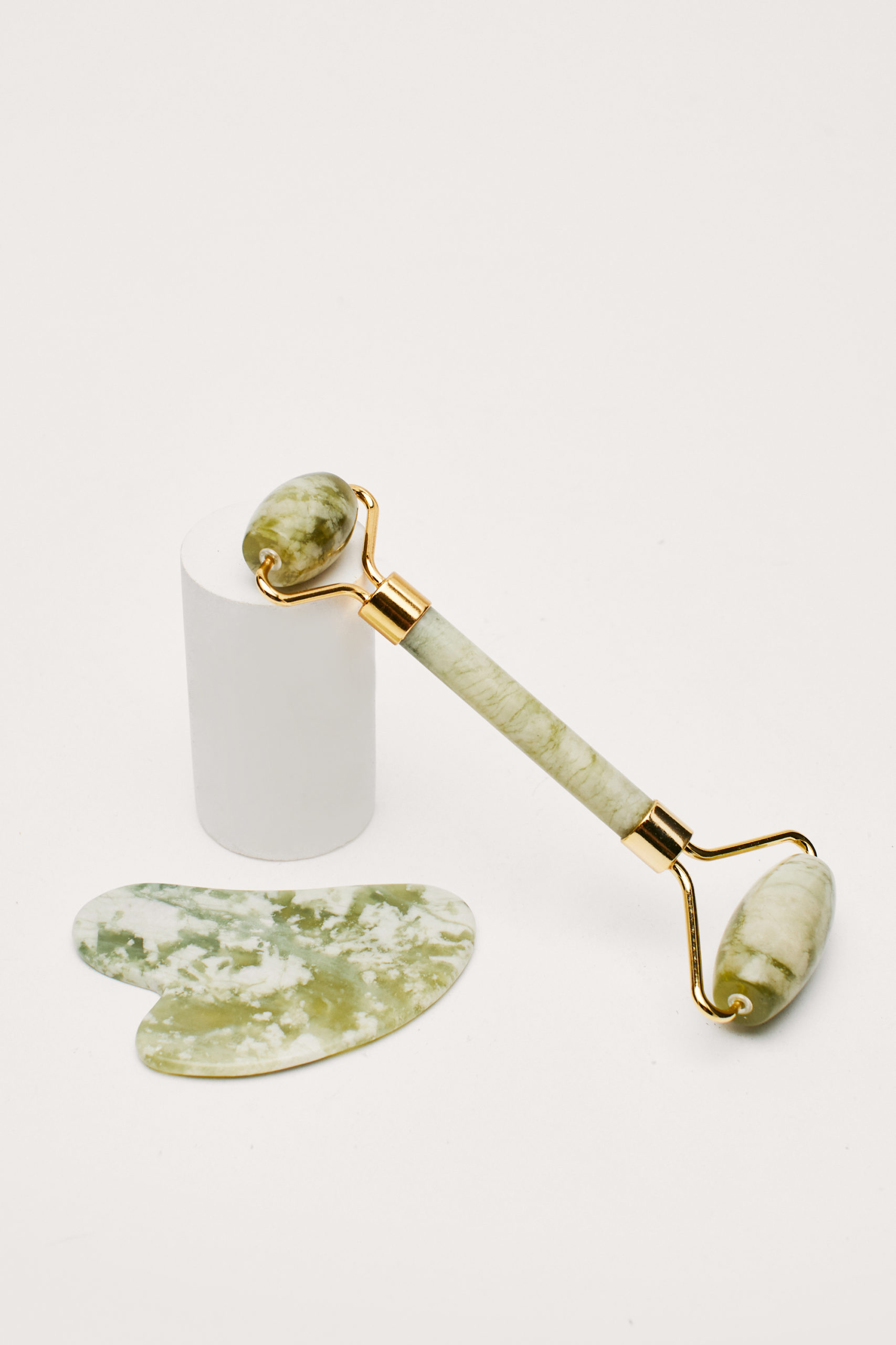 Jade Roller And Gua Sha Set