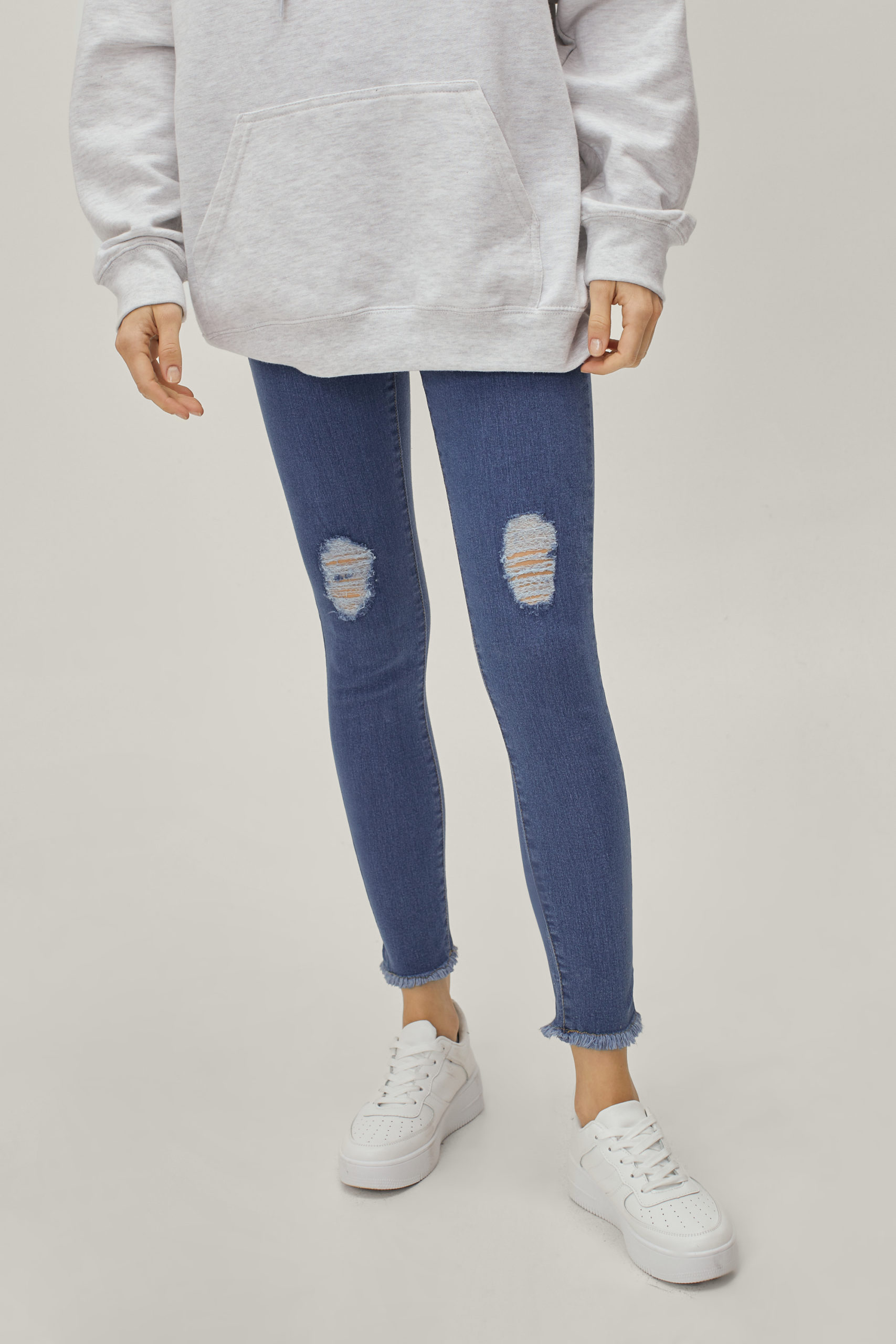 Distressed Raw Hem Skinny Jeans