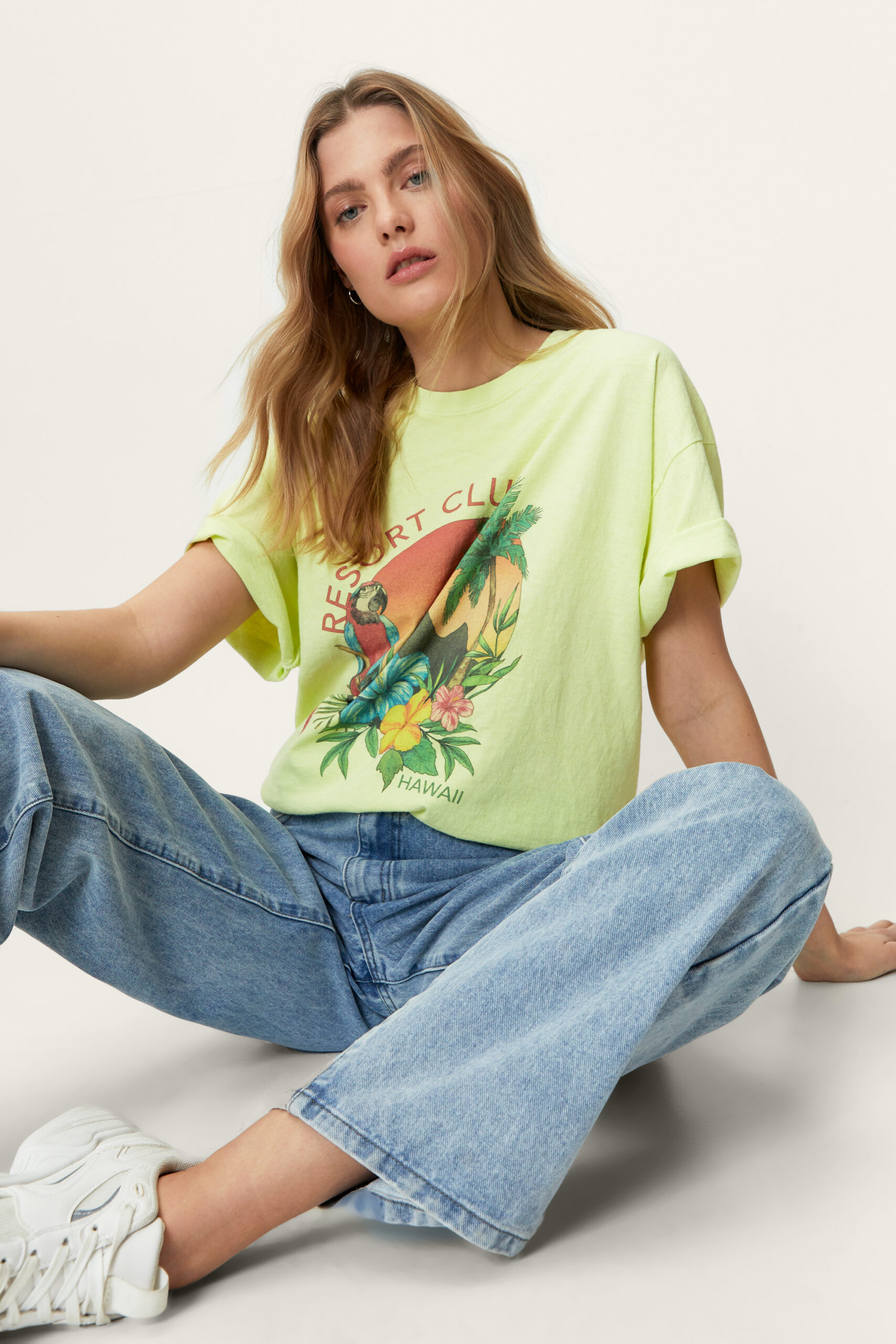 Resort Club Cropped Graphic T-Shirt