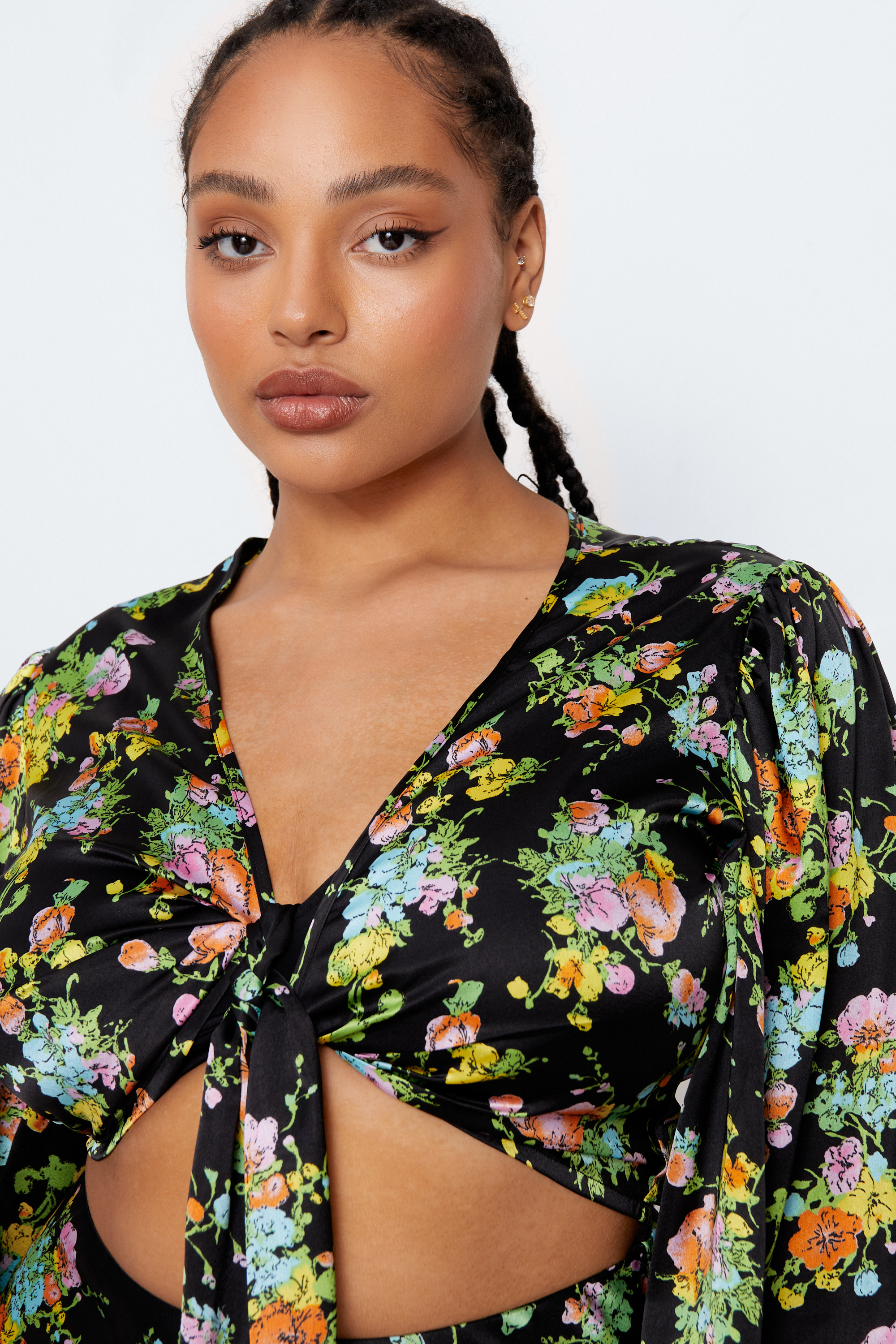 Plus Size Floral Tie Front Puff Sleeve Blouse