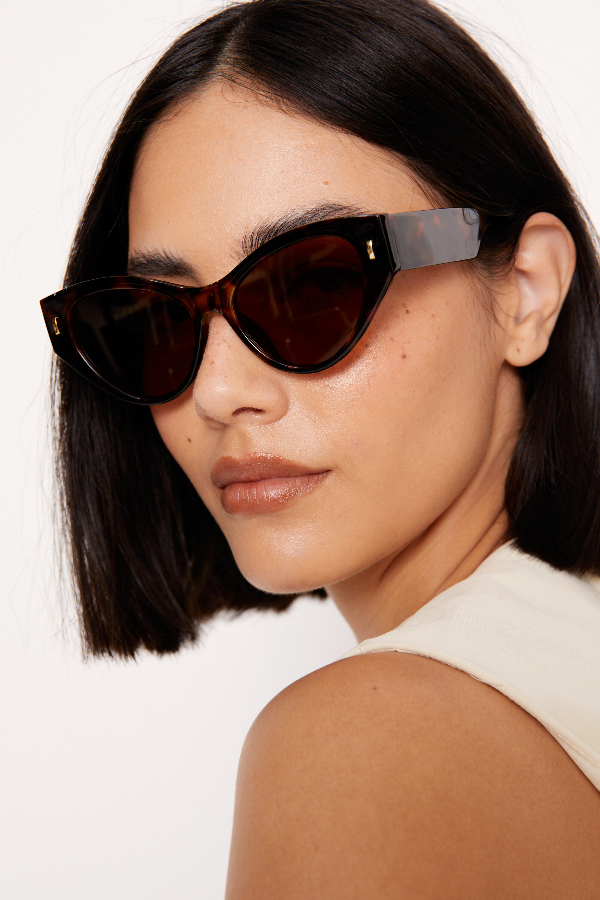 Tortoise Shell Chunky Cat Eye Frame Sunglasses