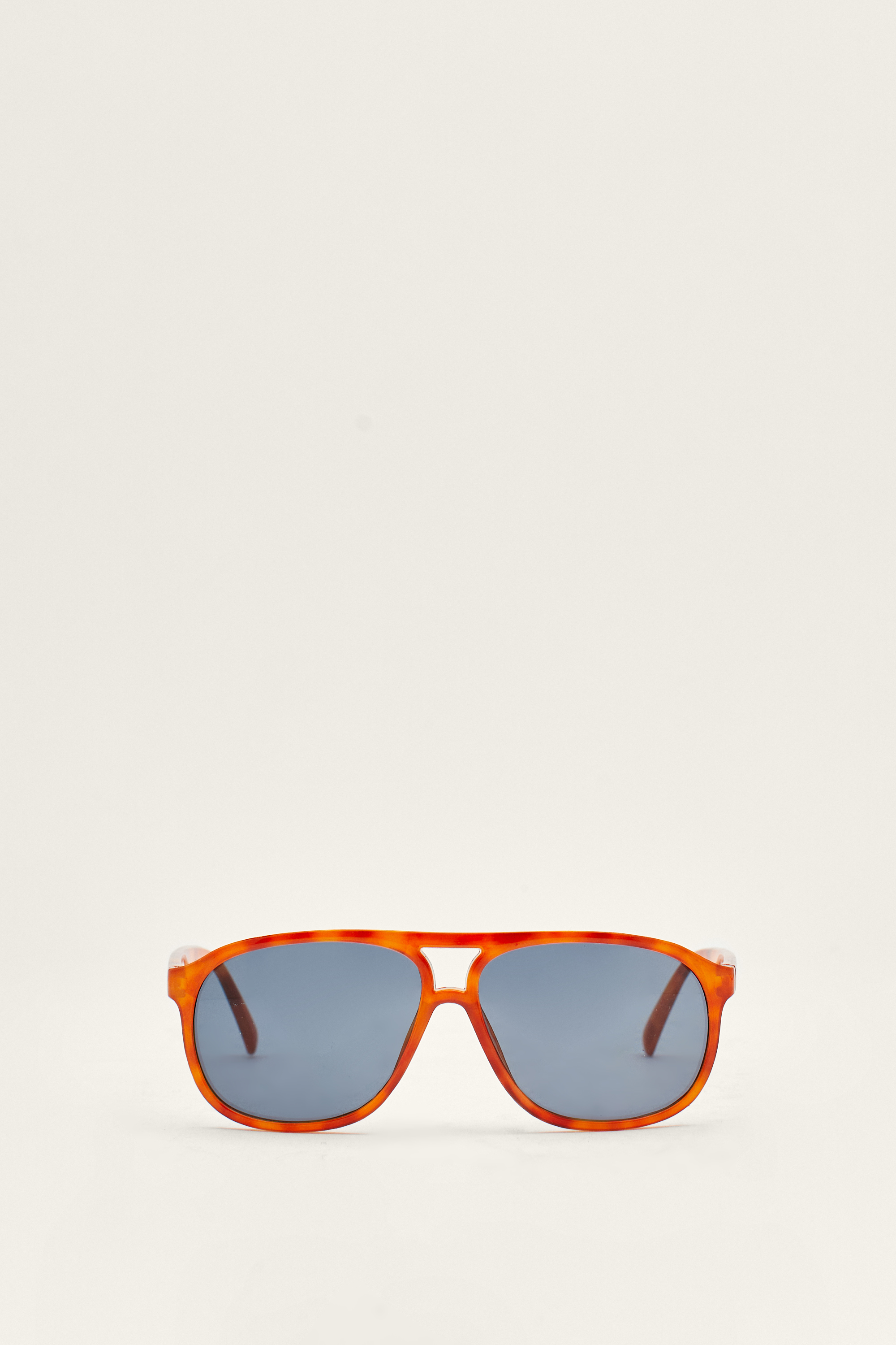 Light Tortoiseshell Rounded Sunglasses