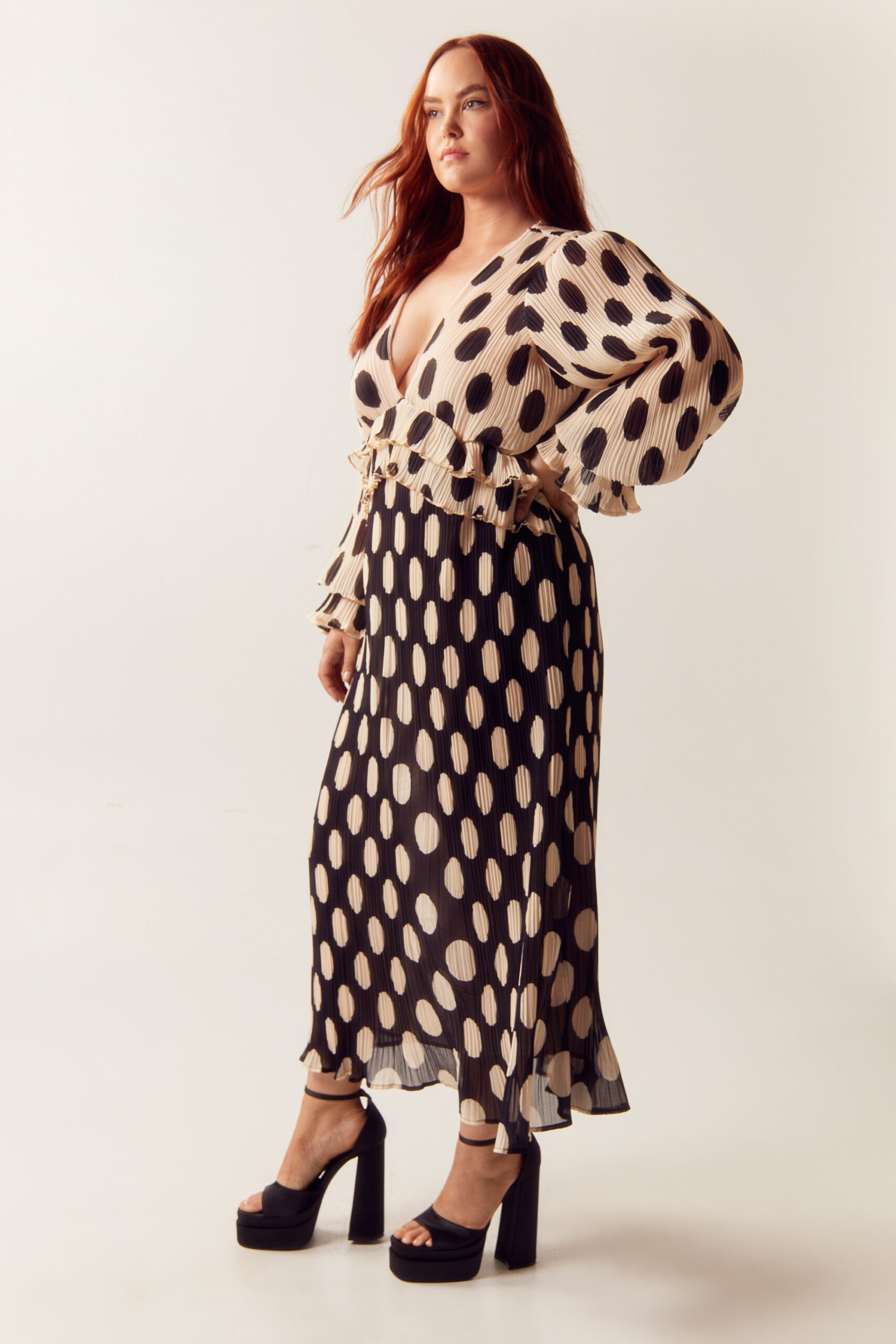 Plus Size Polka Dot Printed Pleated Midi Dress