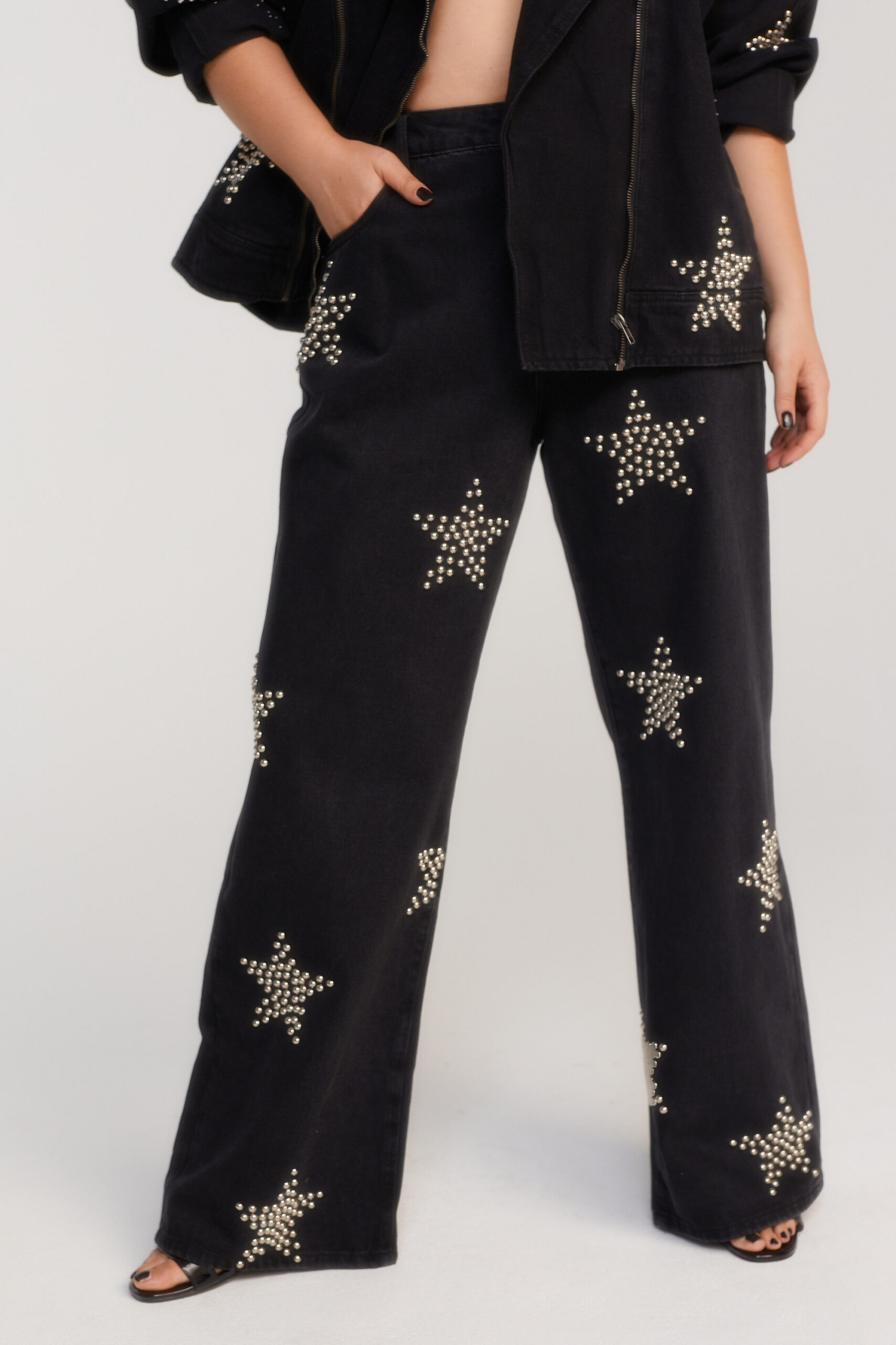 Plus Size Star Studded Straight Leg Jeans