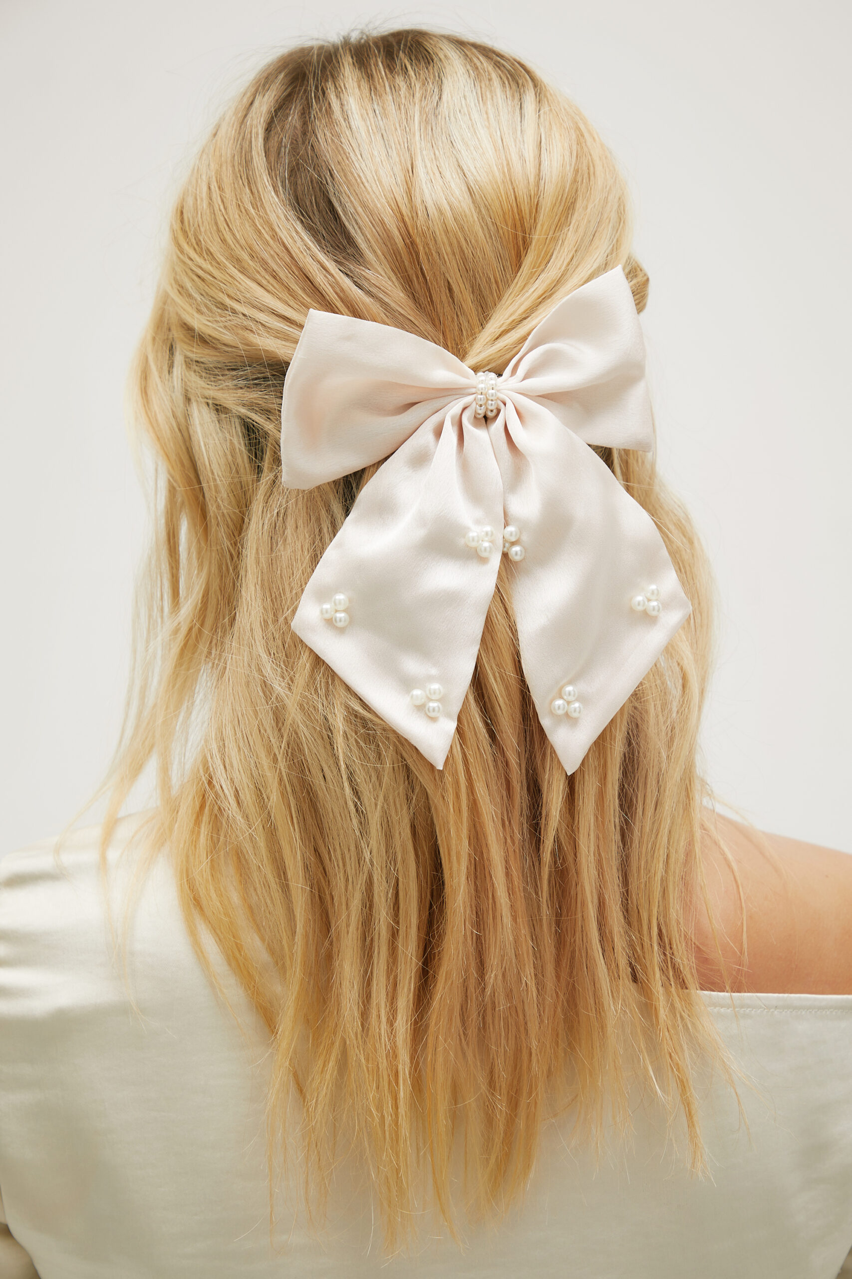 Embellished Pearl Oversized Hair Bow Hair Clip