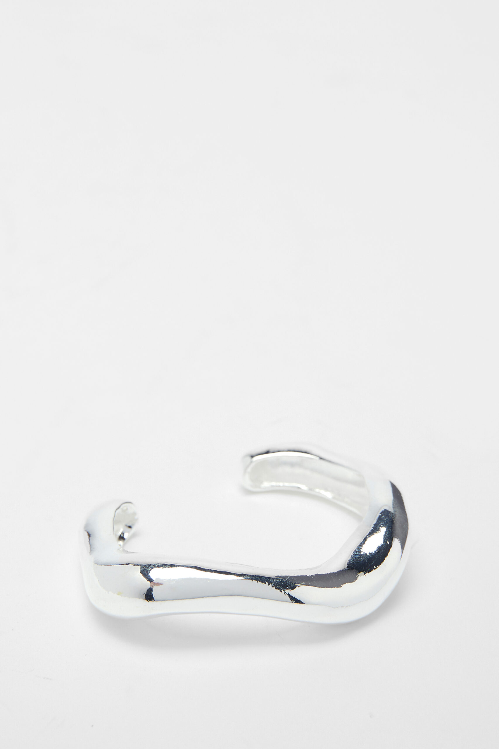 Wavy Bangle